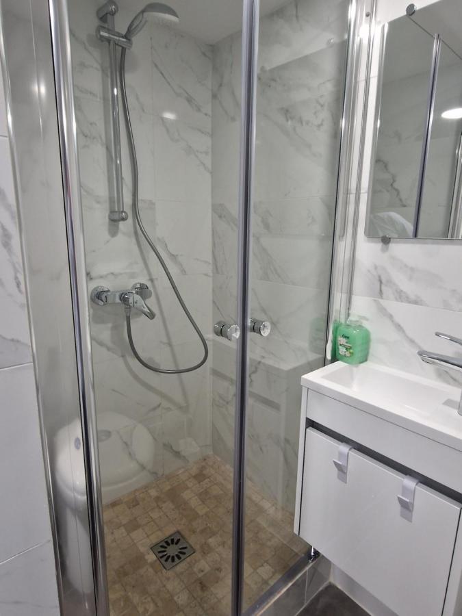 L'Auberge De Sucy - Studio Climatise Ngoại thất bức ảnh